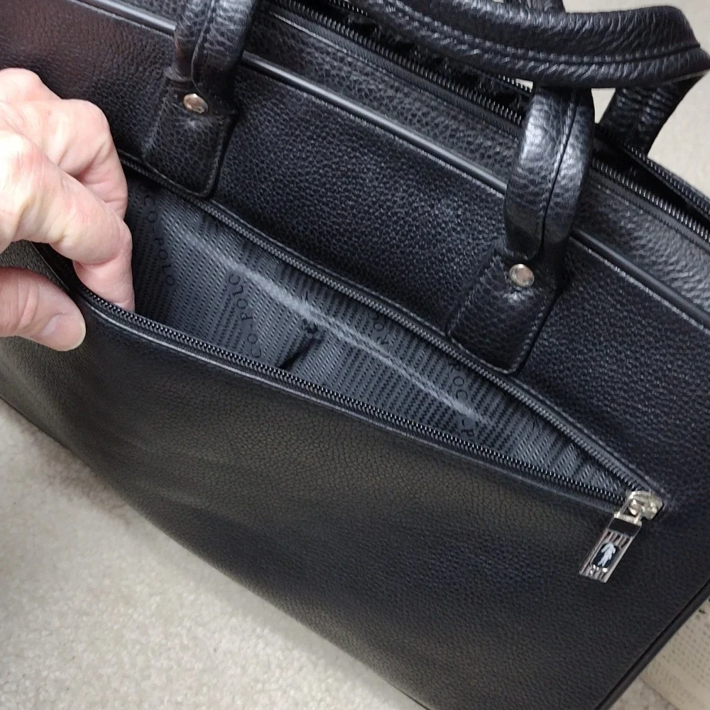 Crocodile brand unisex black pebbled leather bag. NWT.